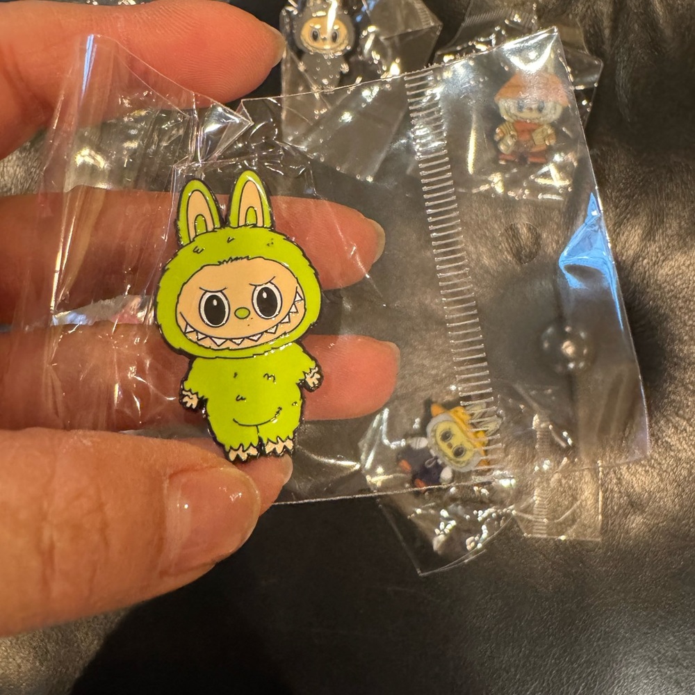 Colorful Labubu Pins - Picture 4 of 7
